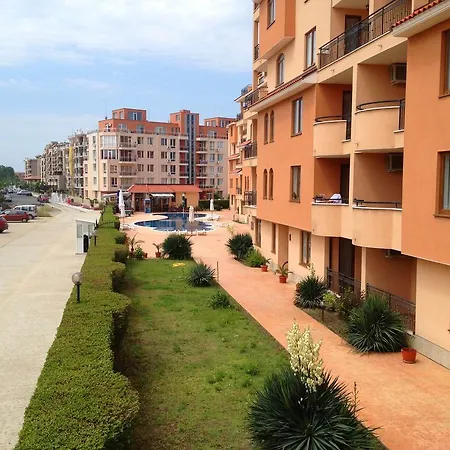 Апартамент In Kassandra Complex